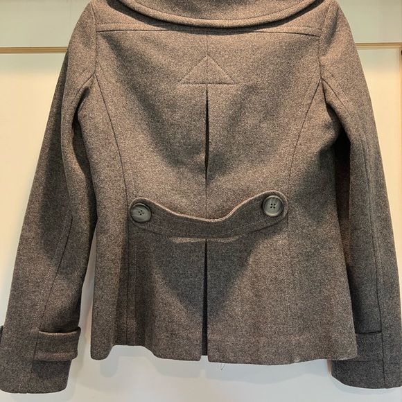 Vintage-style Banana Republic dbl breasted gray wool coat. Like-new fully lined - Picture 6 of 16